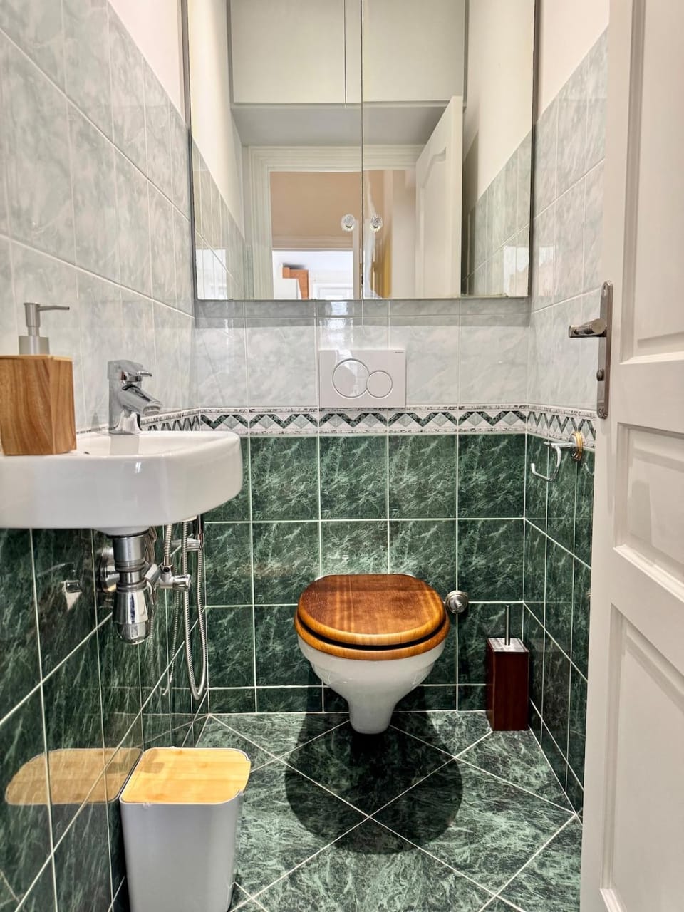 Beautiful 2-bedroom apartment 5-minute walk to Promenade des Anglais Apartment in Nice