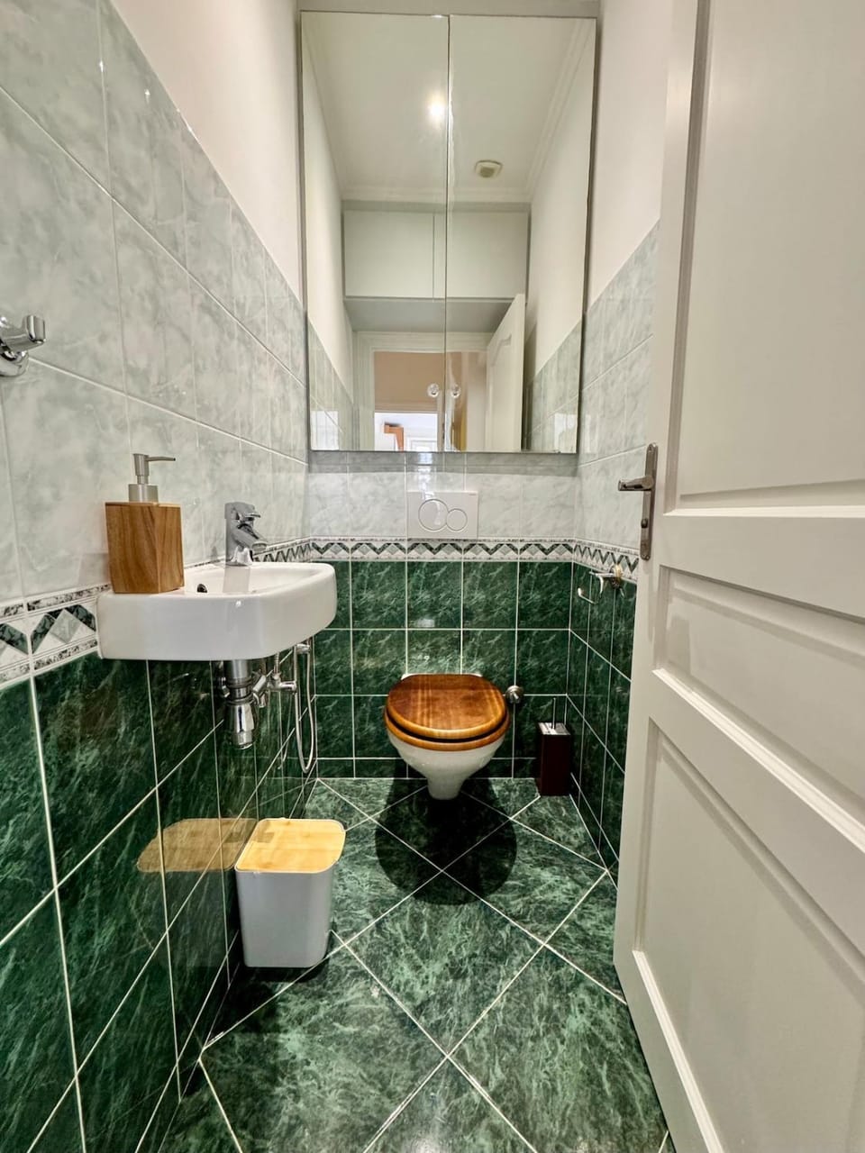Beautiful 2-bedroom apartment 5-minute walk to Promenade des Anglais Apartment in Nice