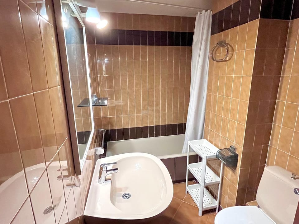Toilet, Bathroom, Bath, towels