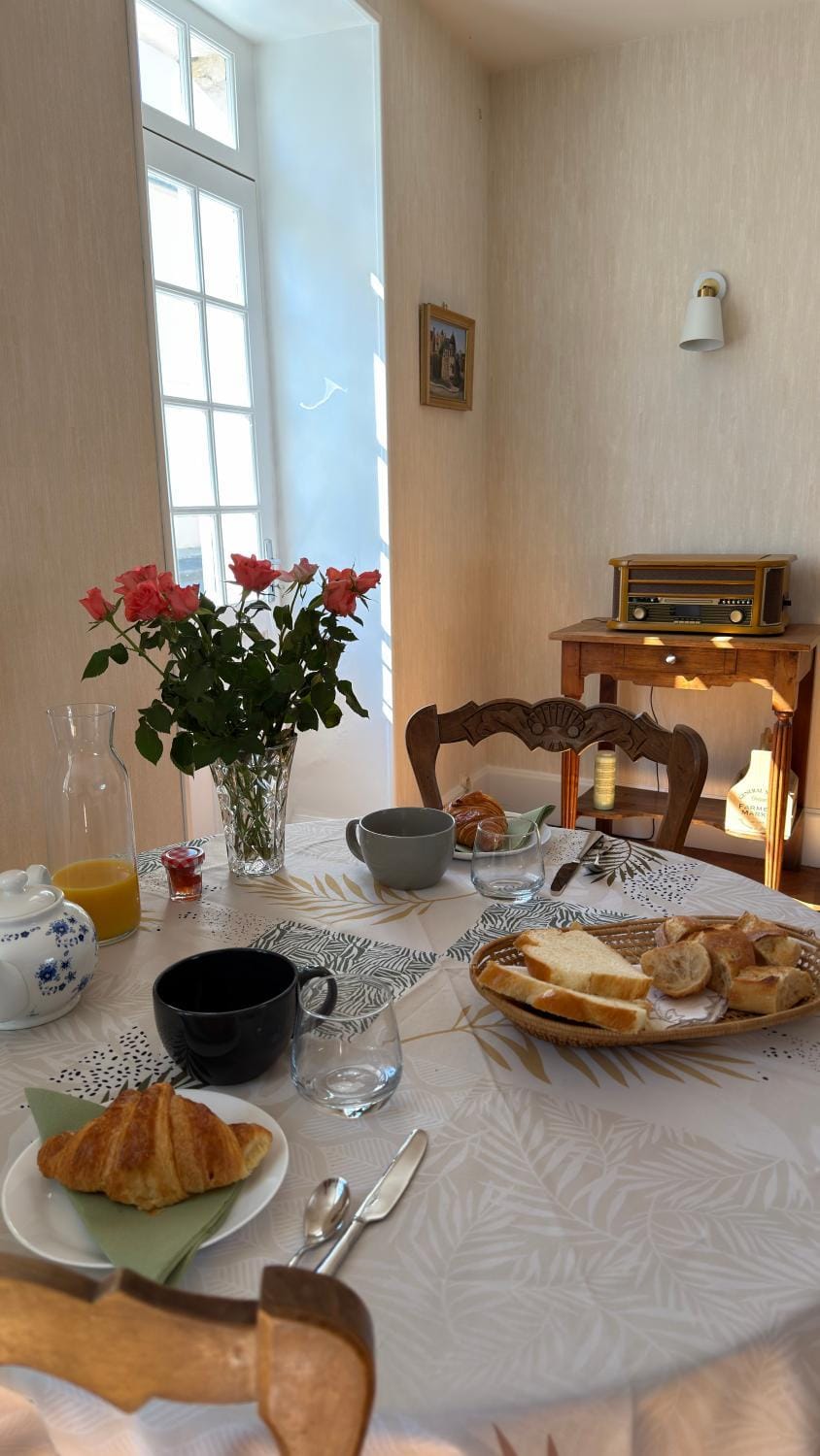 Dining area, Breakfast