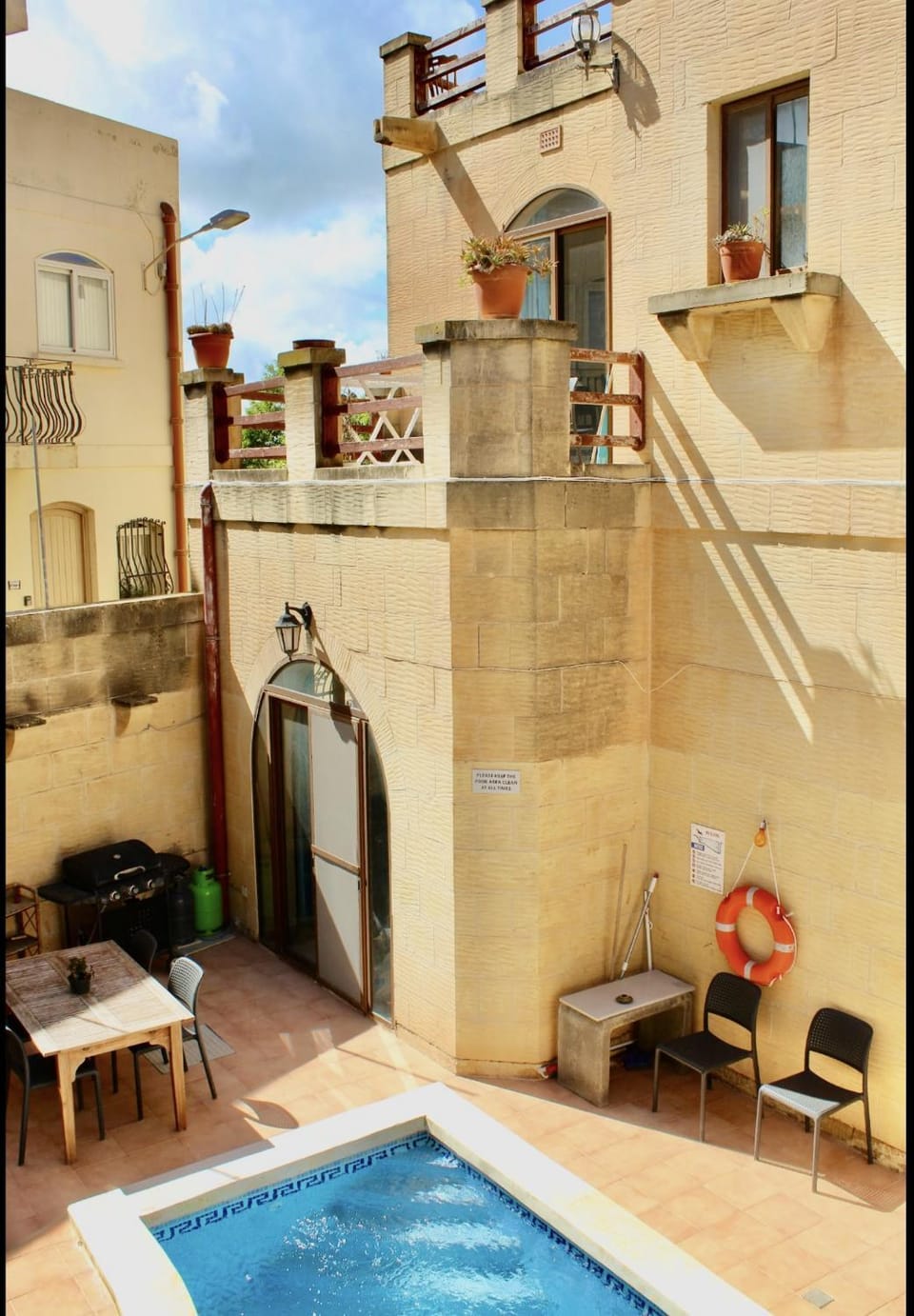 Property building, Swimming pool