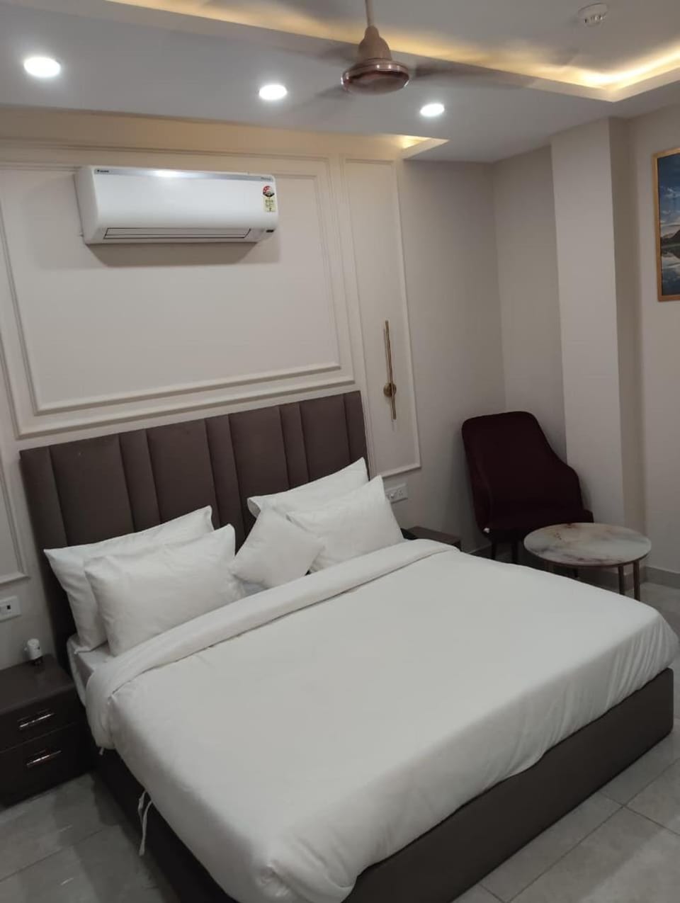 Leaf 9 Imperial, Subhash Nagar, Pacific Mall Hotel in New Delhi