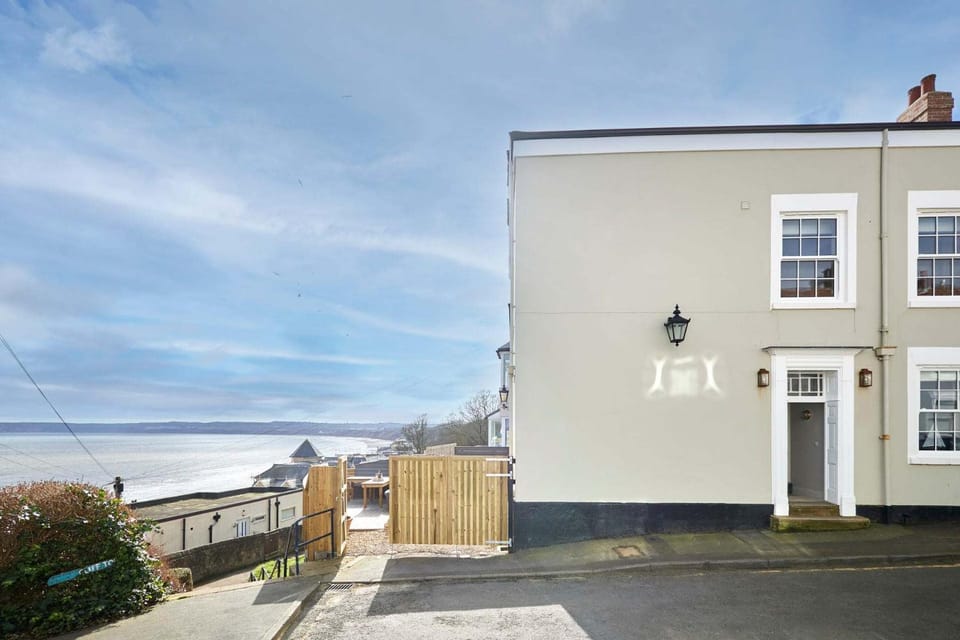 Property building, Natural landscape, Sea view