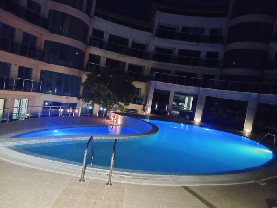 Swimming pool