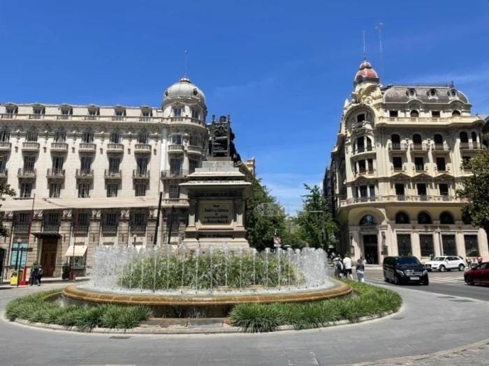 Edificio Histórico en el Centro de Granada cerca de la Catedral y principales puntos de interés Apartment in Granada