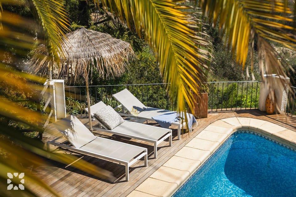 Patio, Day, Garden, Garden view, Pool view, Swimming pool, sunbed