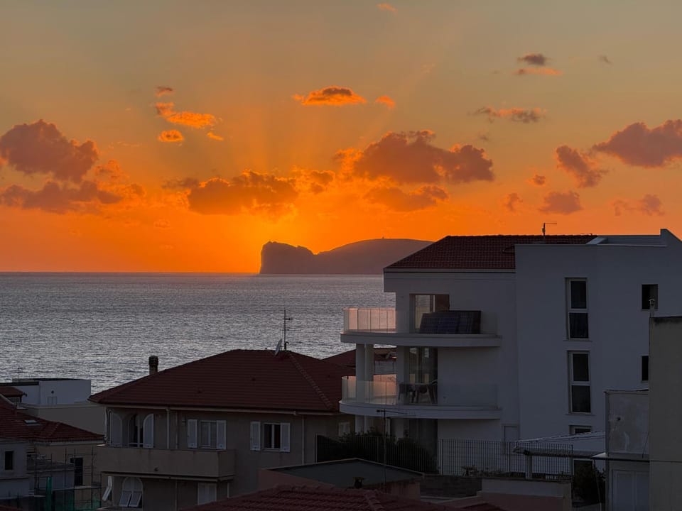 Nearby landmark, Balcony/Terrace, Sea view, Sunset