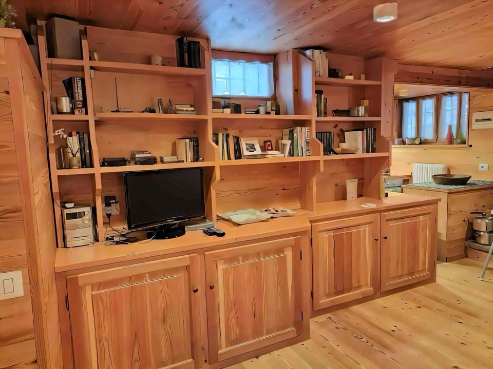 Library, TV and multimedia, Kitchen or kitchenette