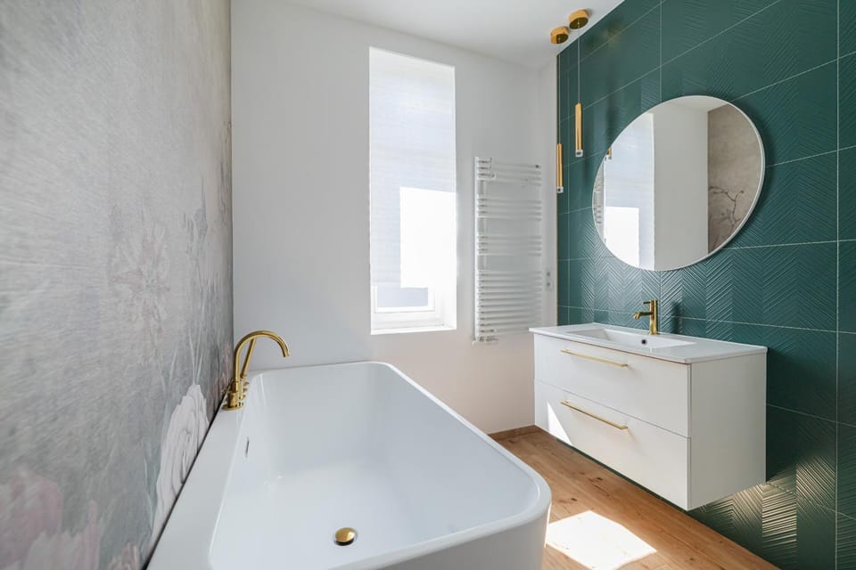 Bathroom, Bath
