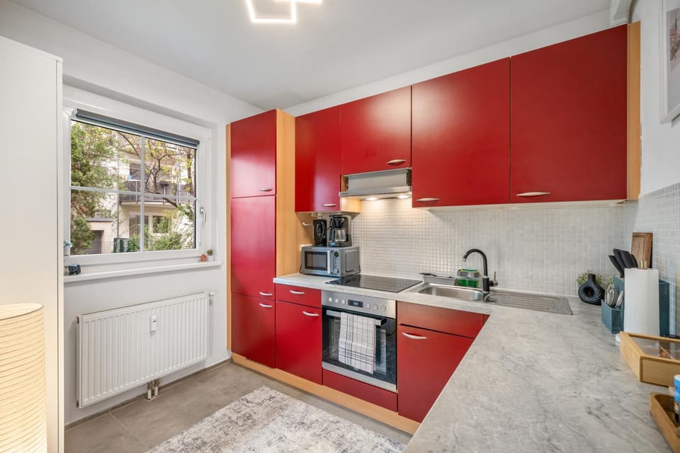 Coffee/tea facilities, View (from property/room), Kitchen or kitchenette, Food and drinks, Garden view, dishwasher, heating, microwave, oven, pet friendly, stove, kitchen