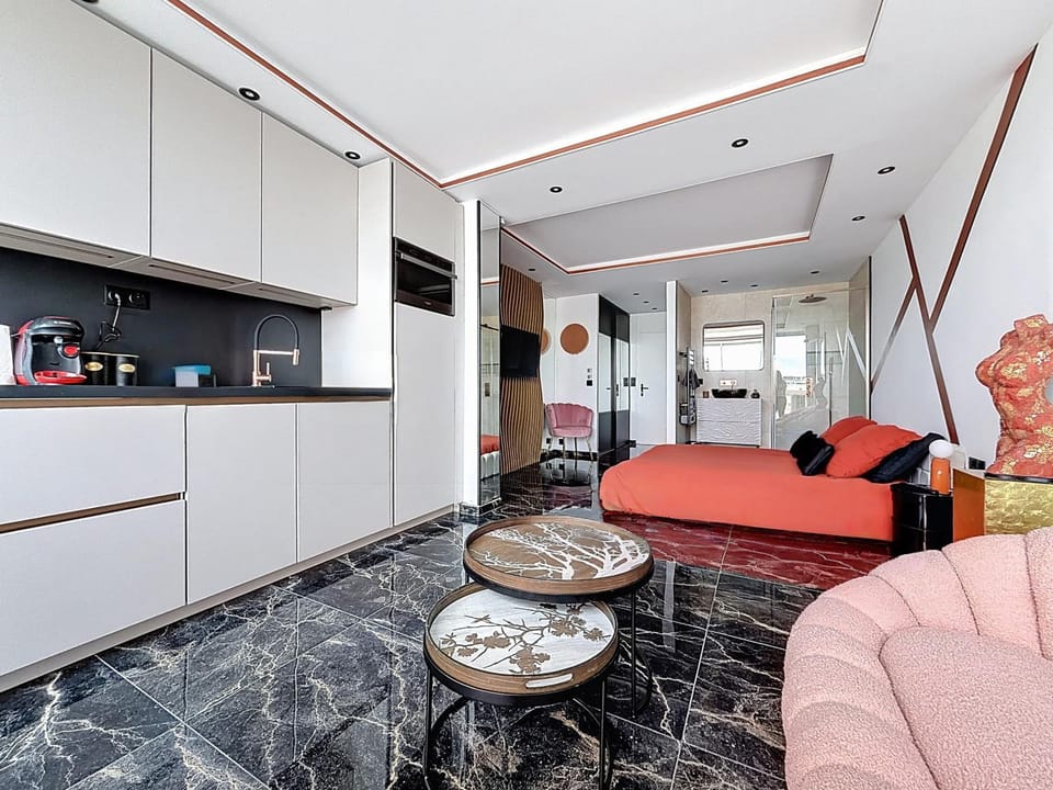 Studio luxe L'Aphrodite C49 avec terrasse vue mer au village naturiste Héliopolis Apartment in Agde