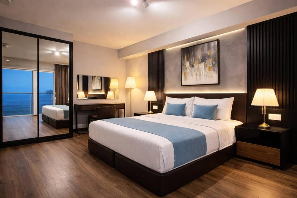 【SeaView】2BR Duplex SeaFront-Town WiFi-Kitchen 186 Apartment in George Town