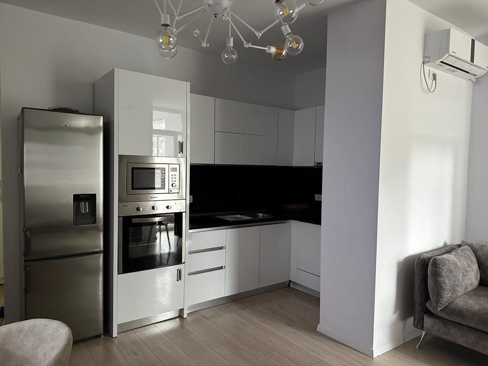 Kitchen or kitchenette, kitchen