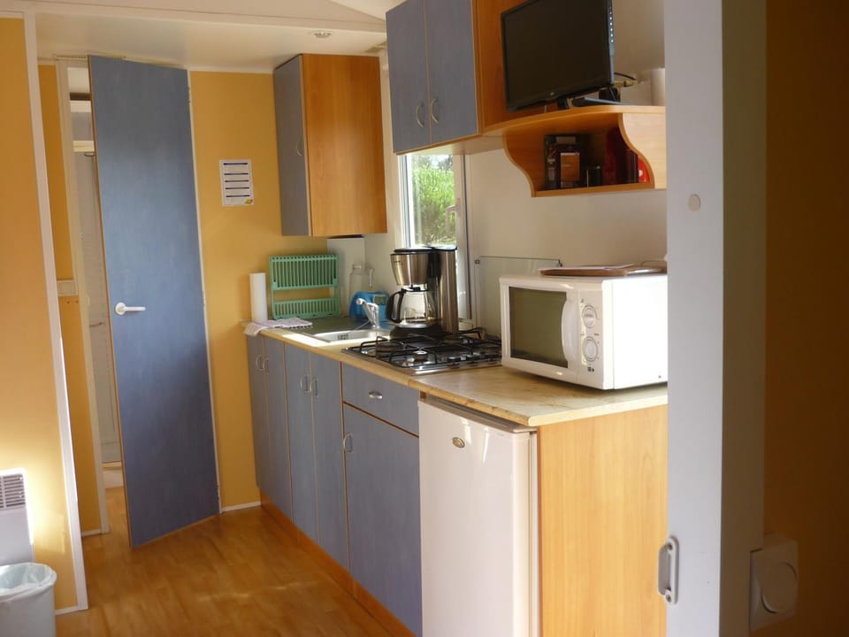 Mobil-home au cœur du poney-club Campground/ 
RV Resort in Nouvelle-Aquitaine
