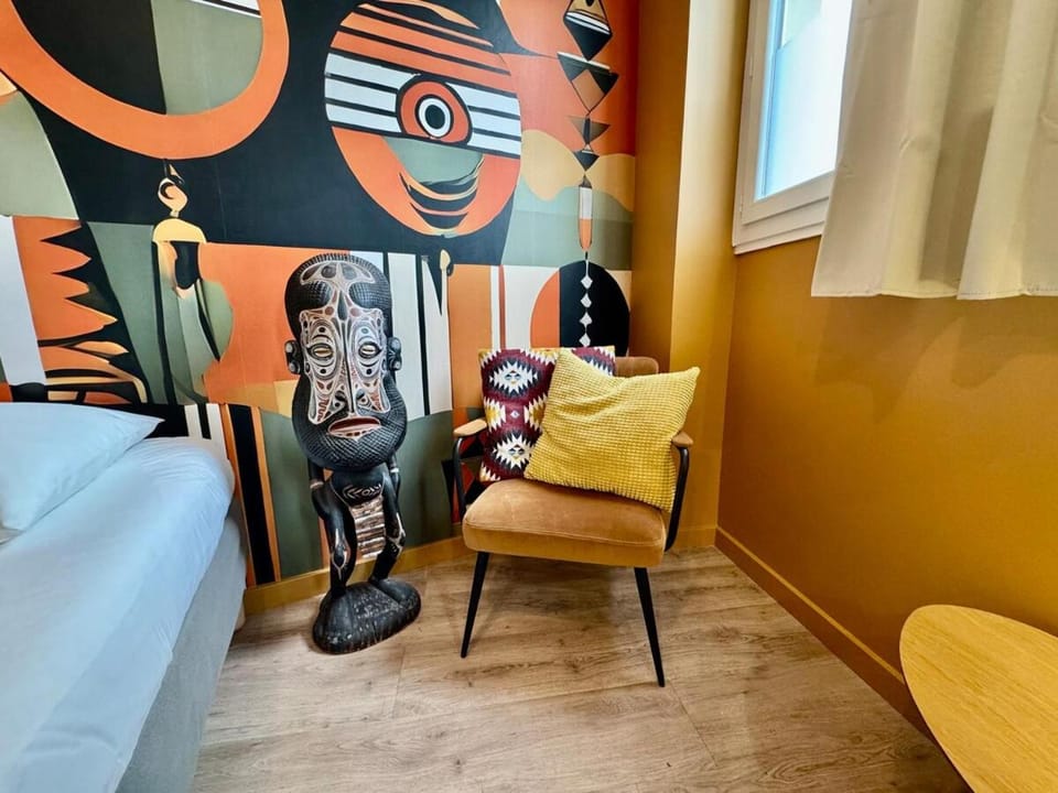 TOTEM Studio Ethnic Chic- Lyon- hôpitaux - Eurexpo Apartment in Vaulx-en-Velin