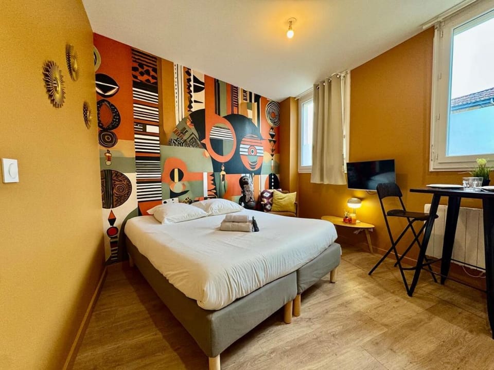 TOTEM Studio Ethnic Chic- Lyon- hôpitaux - Eurexpo Apartment in Vaulx-en-Velin