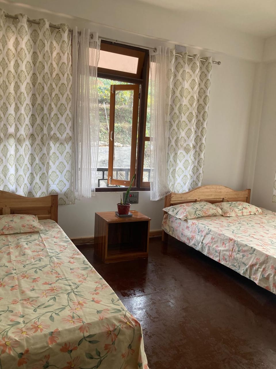 Petal & Pine Homestay Vacation rental in West Bengal