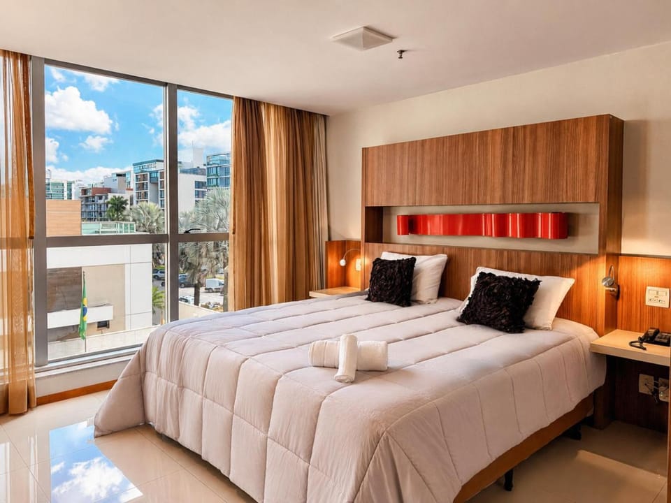 Bed, View (from property/room), Bedroom, City view