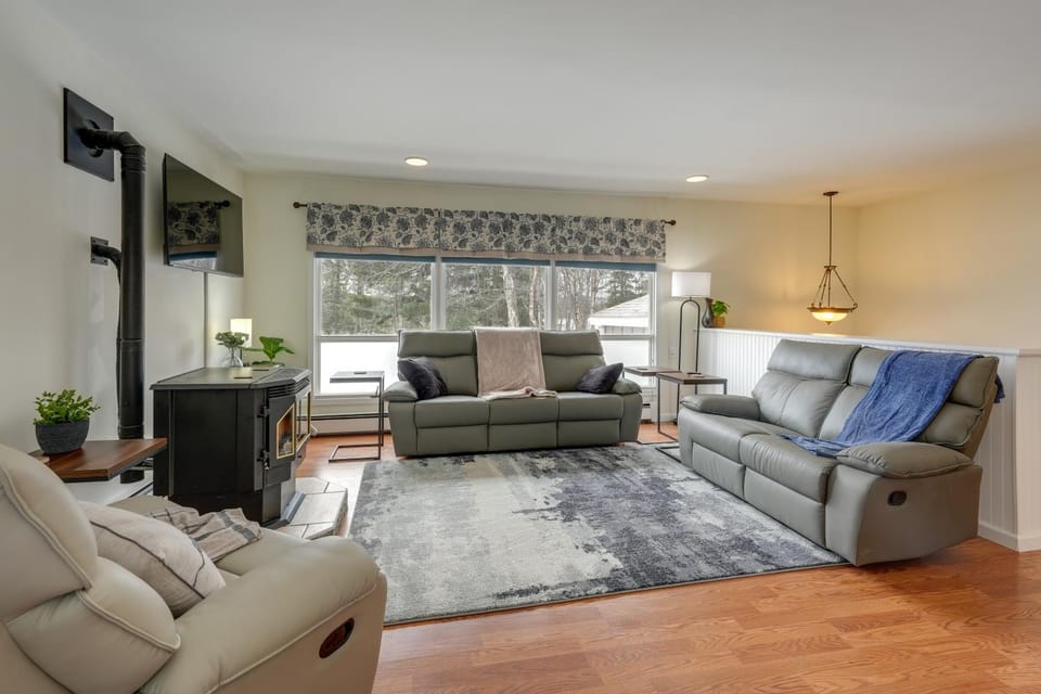 Spacious Soldotna Home: Walk to Fishing & Parks! House in Soldotna