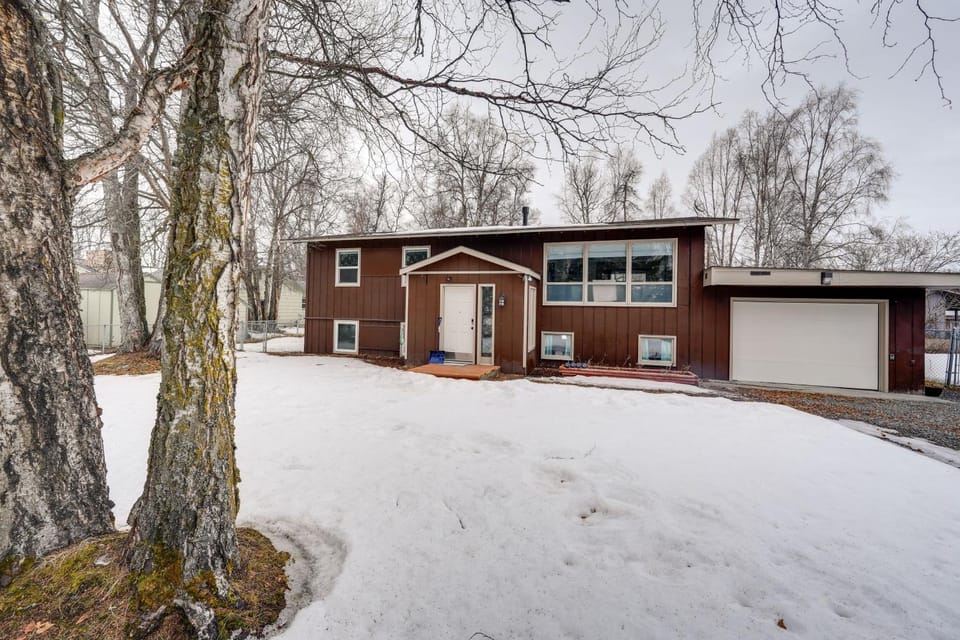 Spacious Soldotna Home: Walk to Fishing & Parks! House in Soldotna