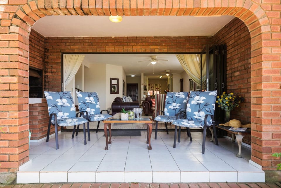 Patio, Seating area