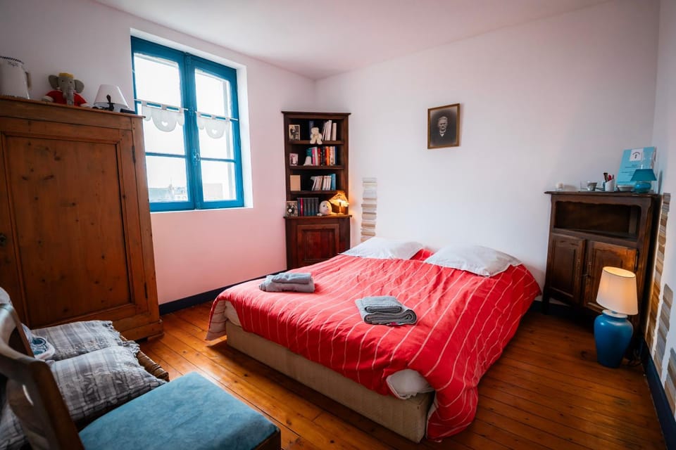 Living room, Bedroom