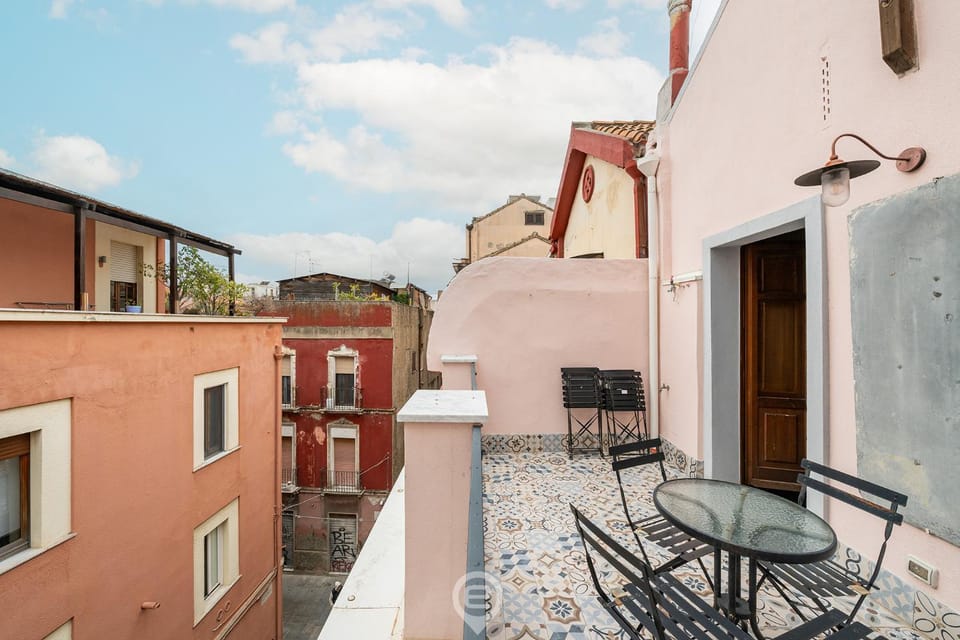 Estay - Q Flat 3 - Central Balcony Flat Apartment in Cagliari