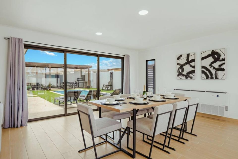 4BR Pet-Friendly Villa at Casa Noir by Bocobay Apartment in Oranjestad