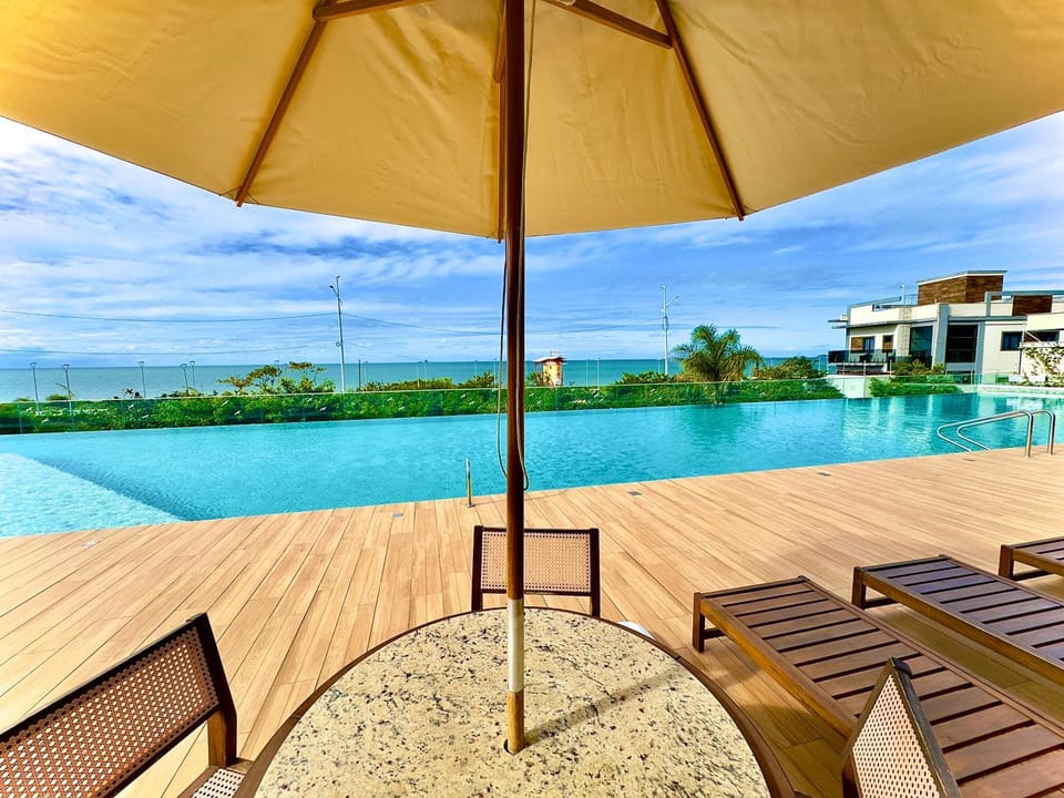 Property building, Swimming pool, sunbed