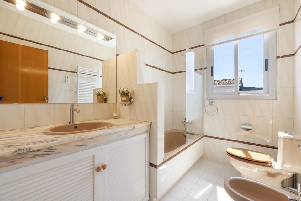 Bathroom, Living room