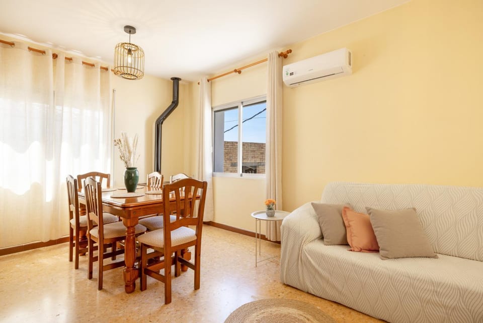 Casa Pisto House in Baix Ebre