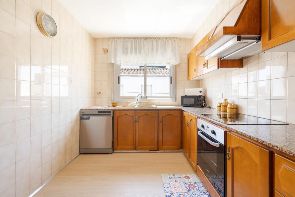 Kitchen or kitchenette, Living room