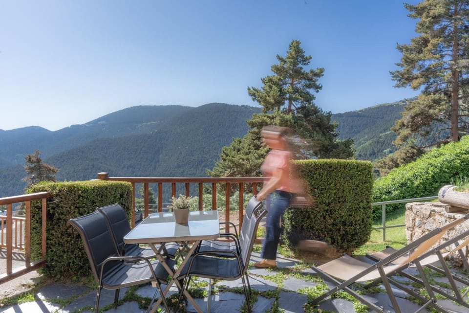 Balcony/Terrace, Mountain view