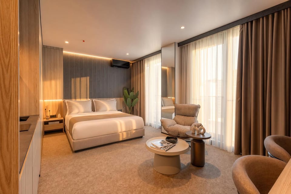 Bed, Living room, Photo of the whole room