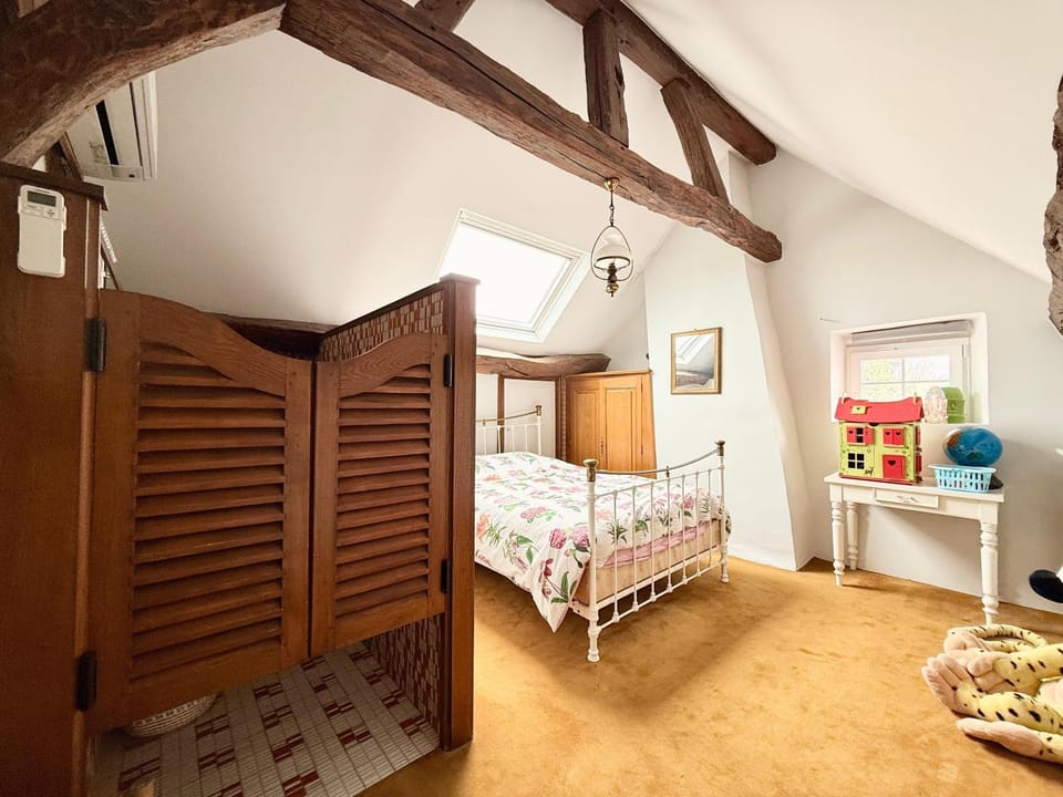 Bed, Photo of the whole room, Bedroom, wardrobe