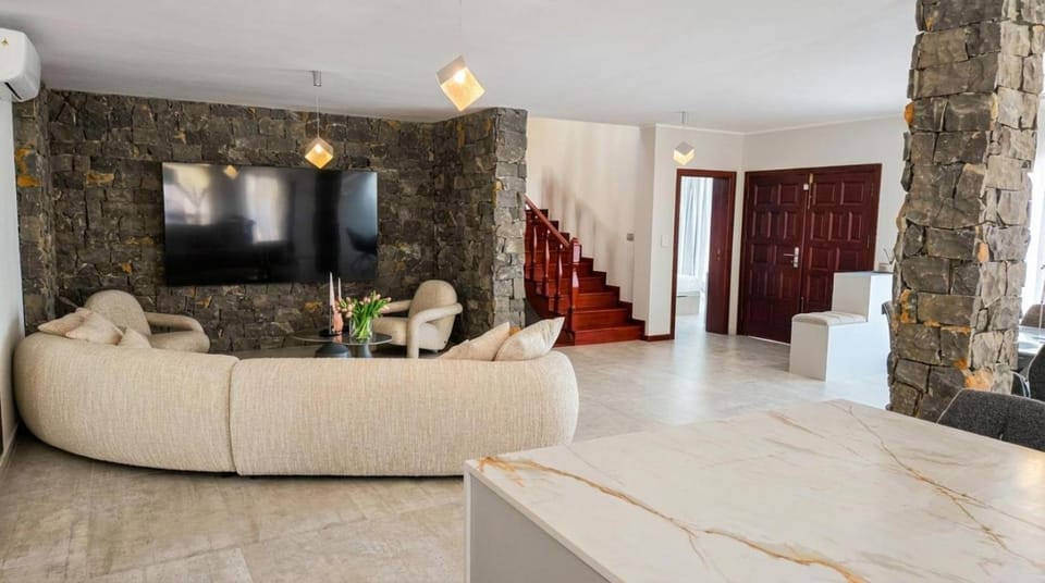 Exclusive Mountain Villa with Heated Pool & Stunning Ocean Views Villa in Canary Islands