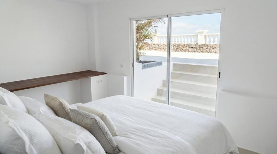 Exclusive Mountain Villa with Heated Pool & Stunning Ocean Views Villa in Canary Islands