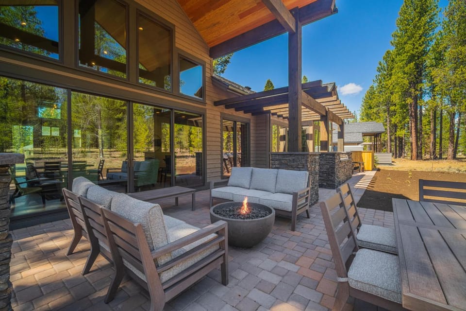 56331 Mirror Rock Loop House in Oregon