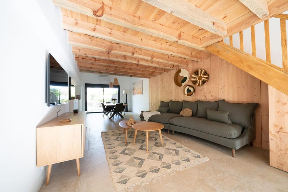 Villa with Spa and Private Canal Access House in La Teste-de-Buch