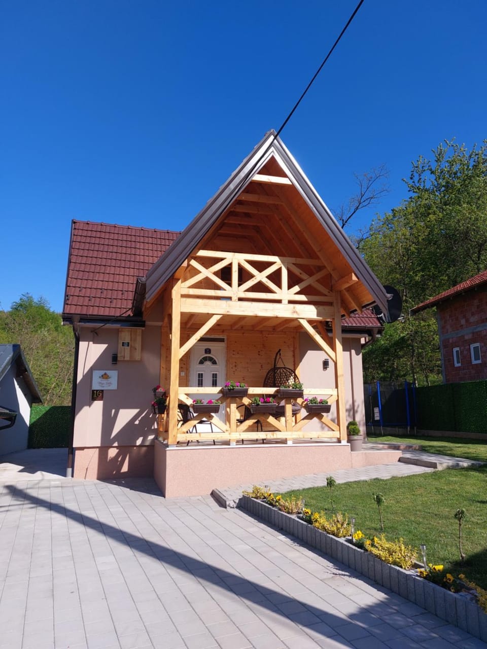 Property building, Spring, Garden