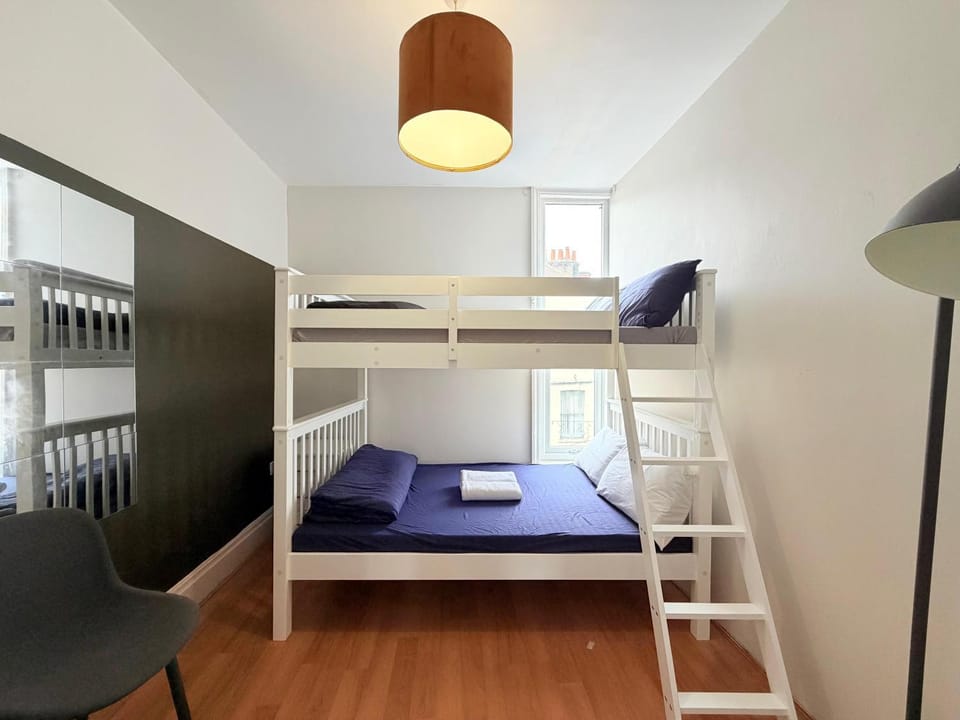 North London Studios Apartment in London Borough of Camden