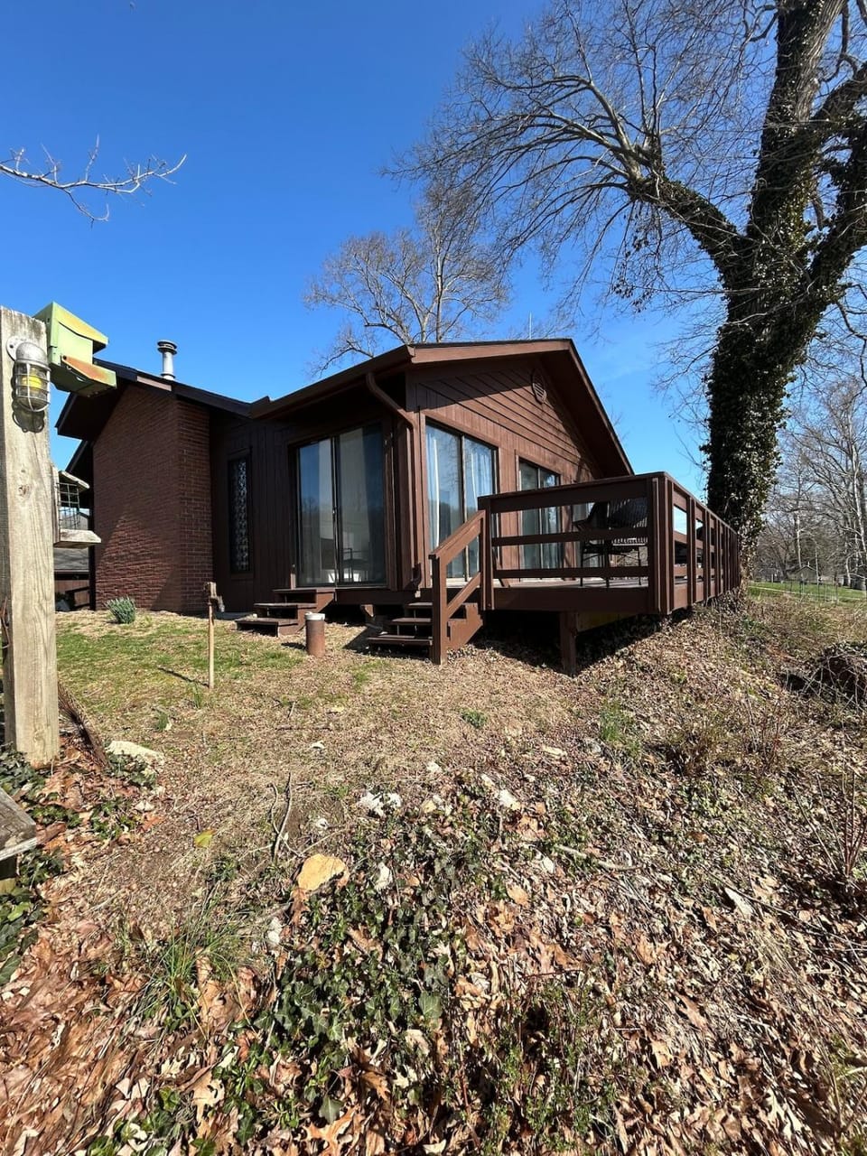 Serenity by the River House in Zanesville