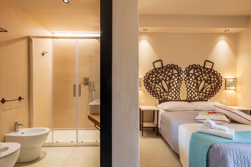 Bathroom, Bedroom