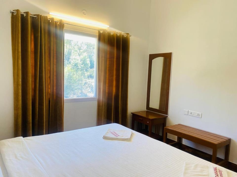 Bedroom, towels