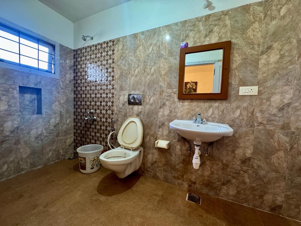 Toilet, Bathroom