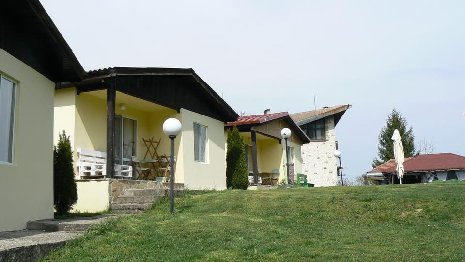 Къмпинг в частен двор # Camping for tents Luxury tent in Gabrovo