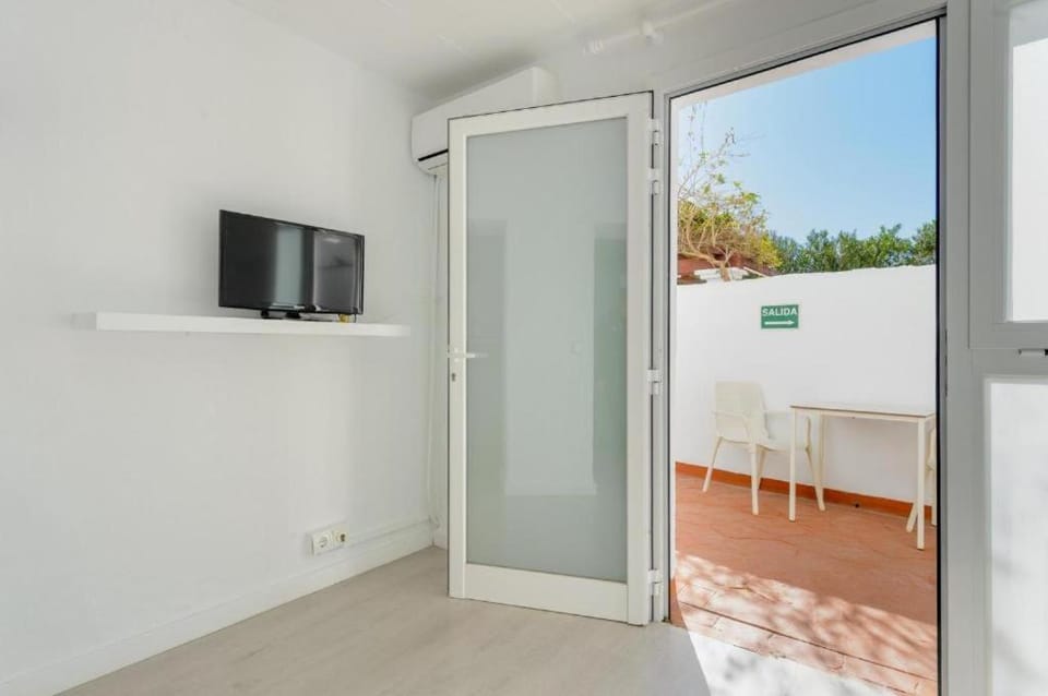 Jacaranda Studios, Es Canar Apartment in Es Canar