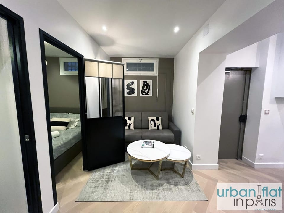 UrbanFlat 178 - Suite de 2 chambres Paris centre Apartment in Paris