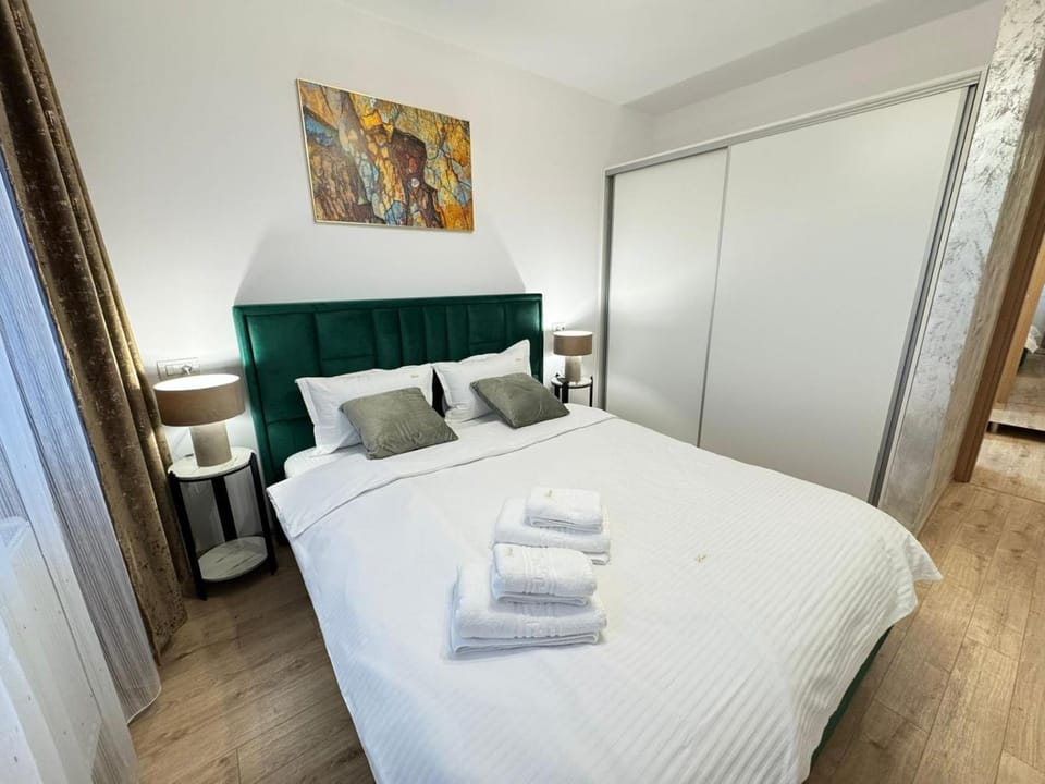 Bed, Photo of the whole room, Bedroom, towels, wardrobe