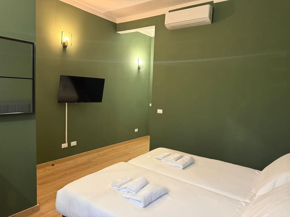 Mistral Holidays - Bilocale con giardino e parcheggio a Marina di Carrara vicino al mare House in Marina di Carrara